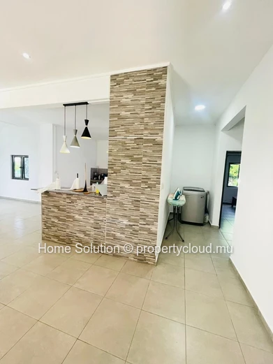 Spacious Ground Floor with Pool & Garden