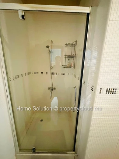PEREYBERE – Quiet 2-bedroom apartment (Near Winner's)