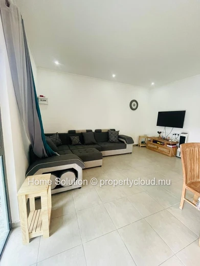 Spacious Ground Floor with Pool & Garden