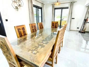 5 Bedroom Villa