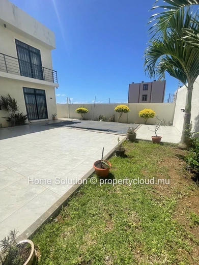 PET FRIENDLY VILLA – A haven of peace with a secure swimming pool