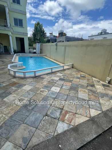 PEREYBERE – Quiet 2-bedroom apartment (Near Winner's)