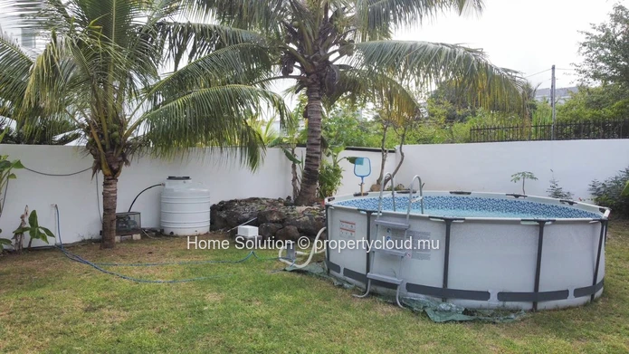 Spacious Ground Floor with Pool & Garden