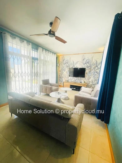 PET FRIENDLY VILLA – A haven of peace with a secure swimming pool