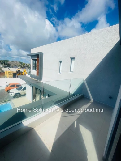New Villa In Cap Malheureux – 20 Pieds  Road