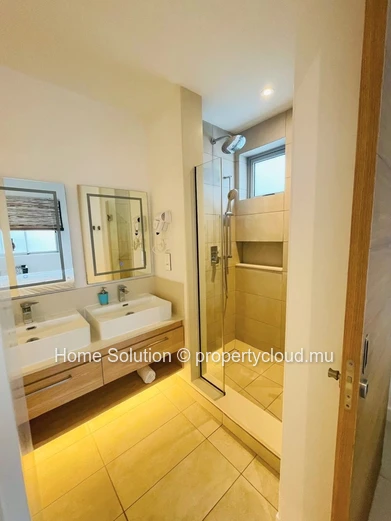 "PET-FRIENDLY" Beachfront Apartment