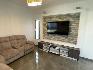5 Bedroom Villa