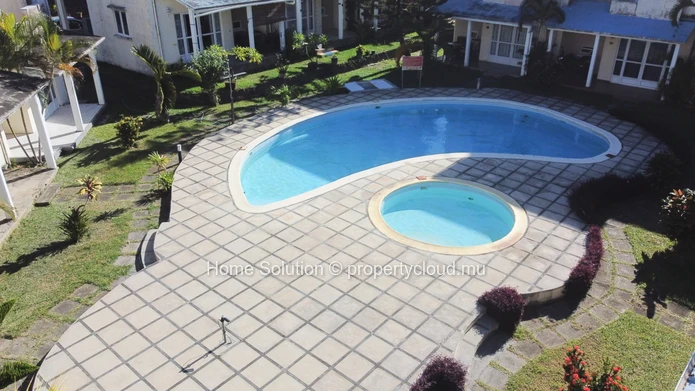 Elegant Contemporary Triplex – Grand Gaube