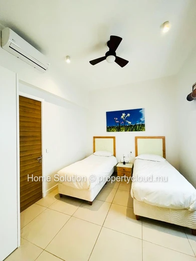 "PET-FRIENDLY" Beachfront Apartment