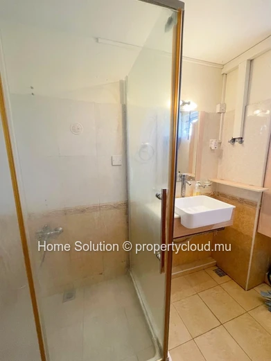 Elegant Contemporary Triplex – Grand Gaube