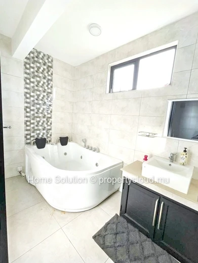  Family Villa for Rent with Private Pool and Garden
