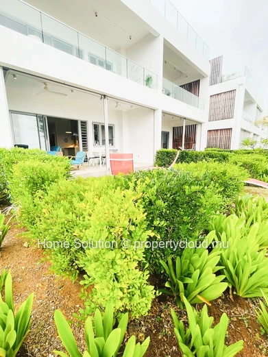 "PET-FRIENDLY" Beachfront Apartment