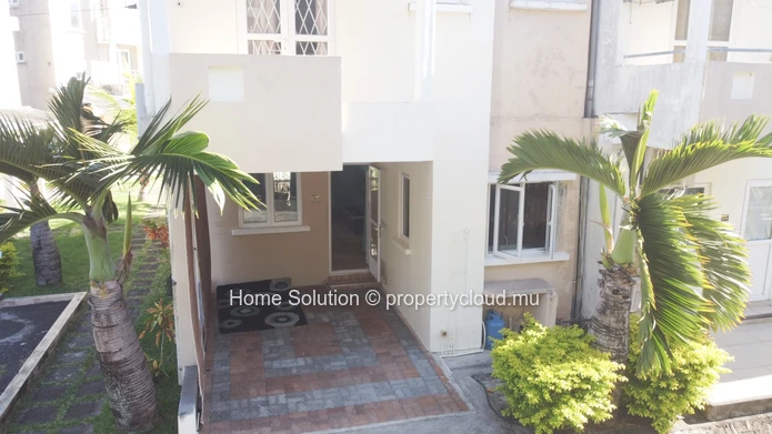 Elegant Contemporary Triplex – Grand Gaube