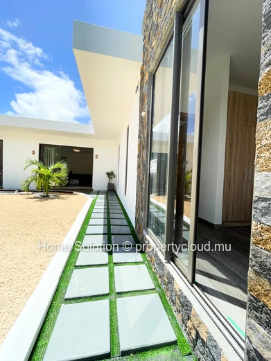 Stunning New Single-Story Villa in Grand Gaube